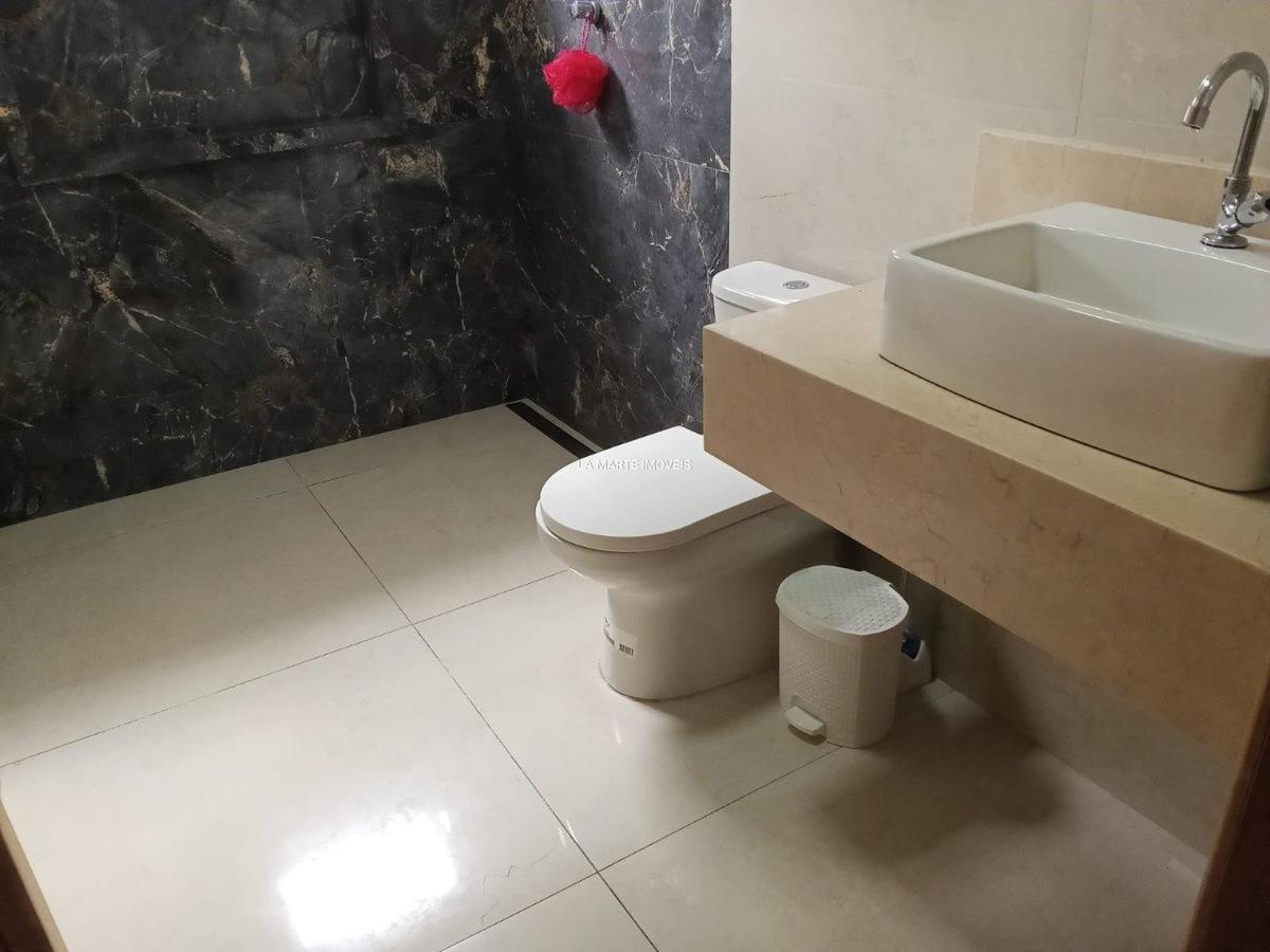 Casa, Santa Cruz Industrial, 4 Quartos, 3 Vagas, 1 Suíte