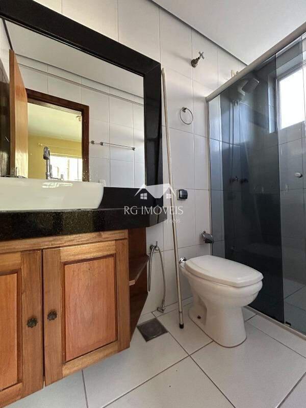 Apartamento, Barreiro, 4 Quartos, 2 Vagas, 1 Suíte