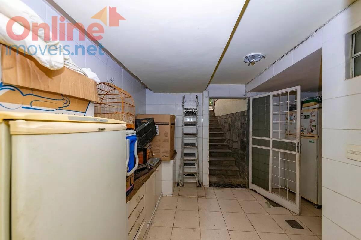 Casa, Gutierrez, 4 Quartos, 0 Vaga, 3 Suítes