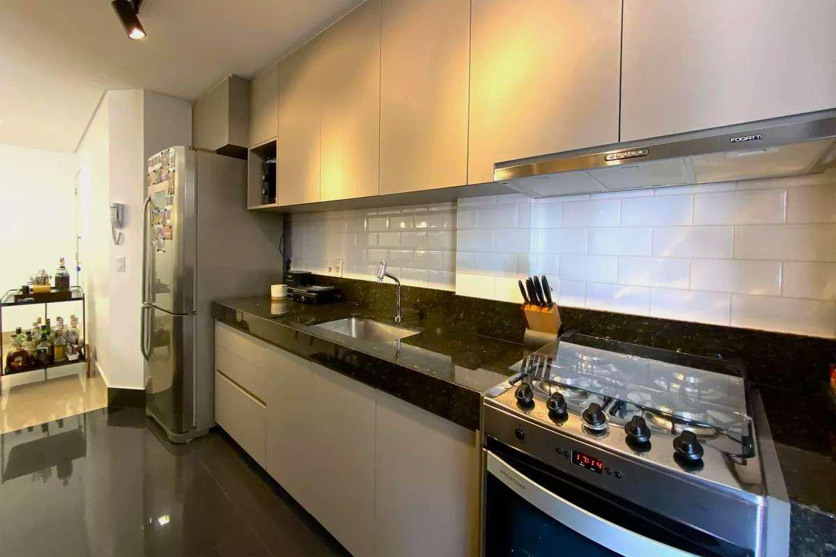 Apartamento, Funcionários, 2 Quartos, 2 Vagas, 2 Suítes