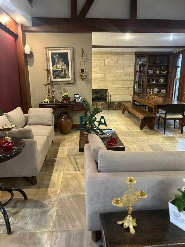 Casa, Belvedere, 4 Quartos, 0 Vaga, 1 Suíte