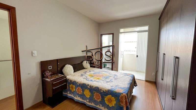 Casa, Santa Efigênia, 3 Quartos, 2 Vagas, 2 Suítes