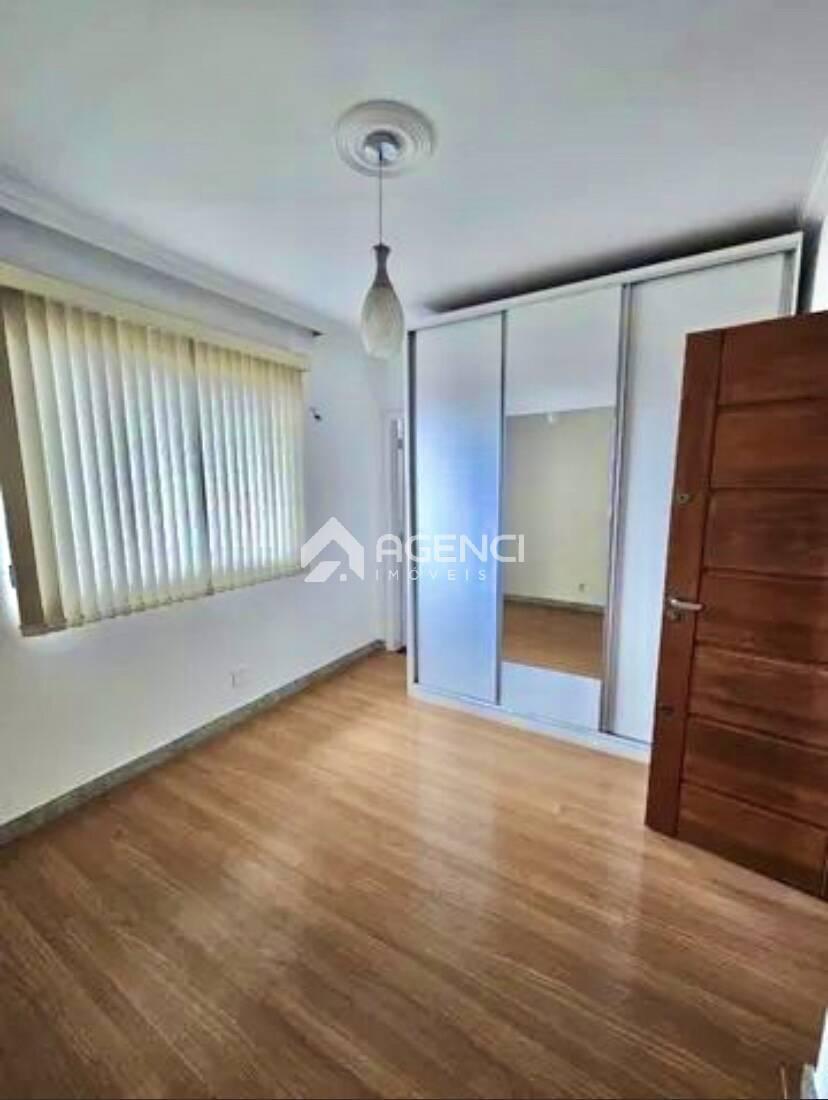 Casa, Cabral, 3 Quartos, 0 Vaga, 1 Suíte