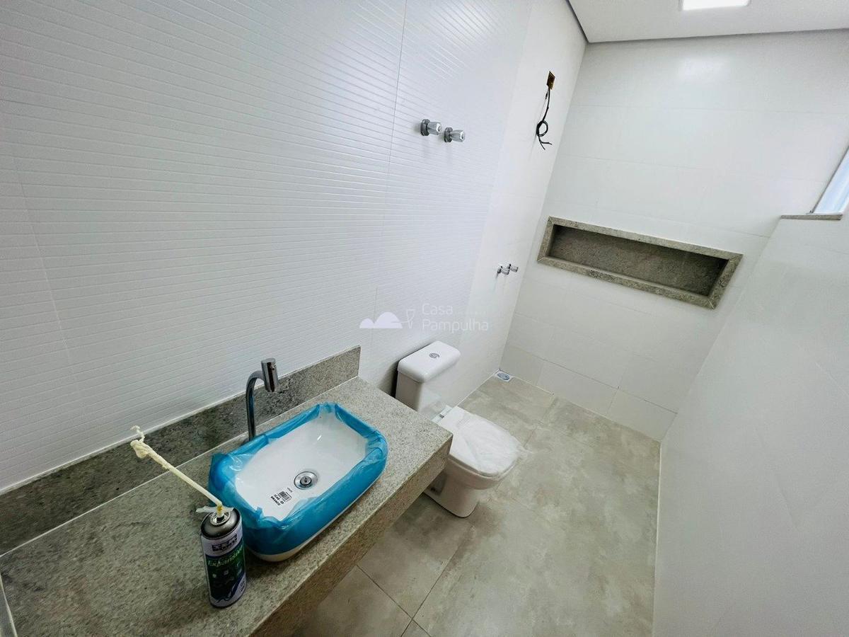 Casa, Názia II, 3 Quartos, 4 Vagas, 1 Suíte