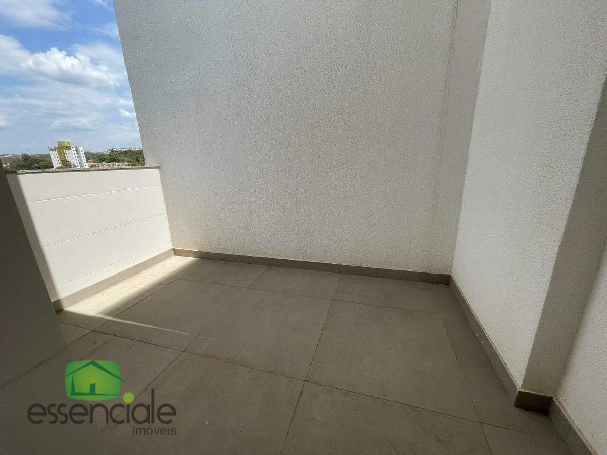 Cobertura, Europa, 2 Quartos, 2 Vagas, 1 Suíte