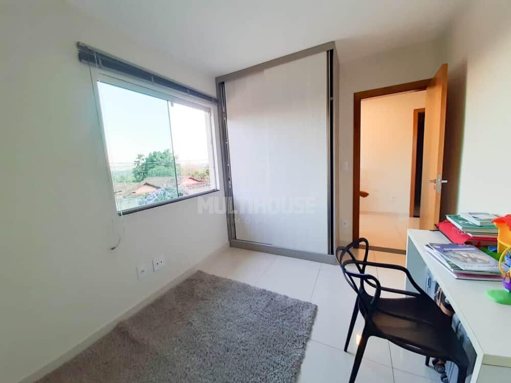 Casa, Trevo, 3 Quartos, 0 Vaga, 1 Suíte