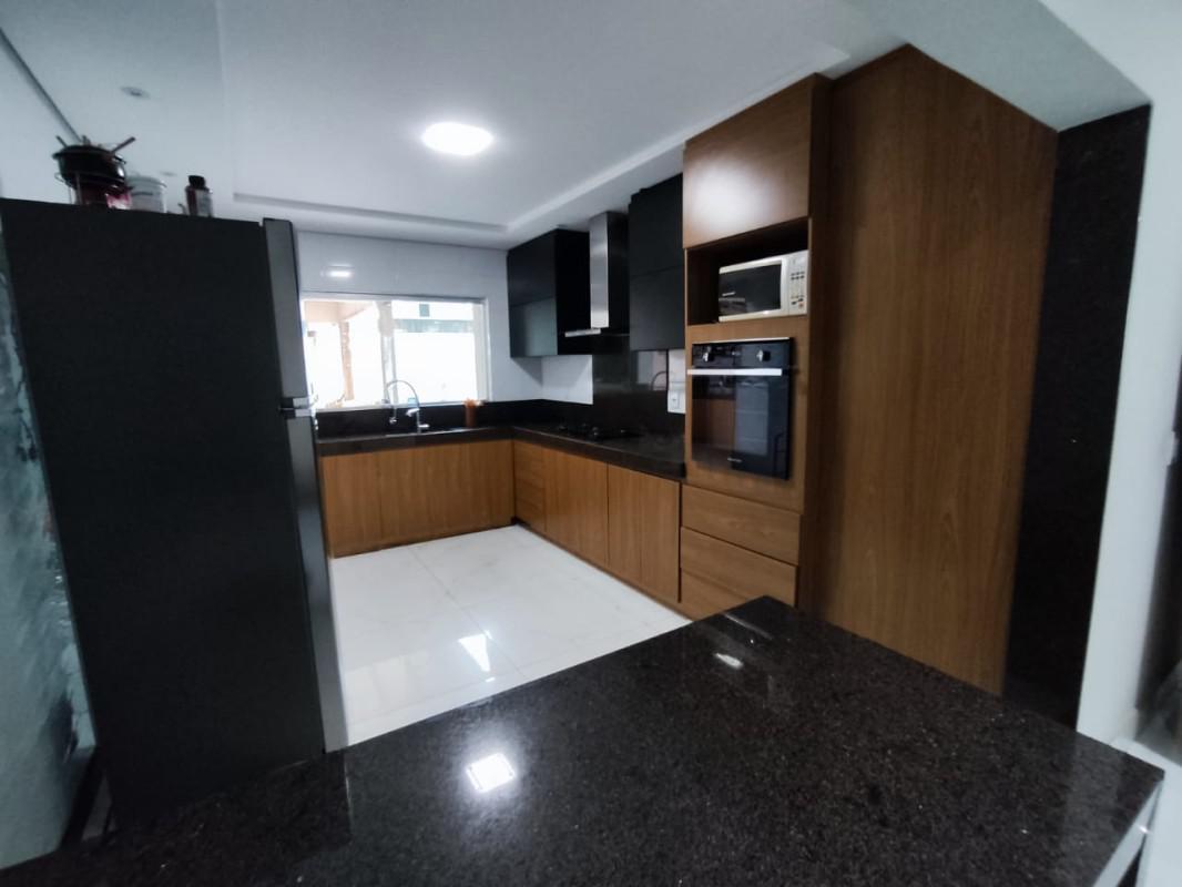 Casa, Cabral, 5 Quartos, 9 Vagas, 3 Suítes