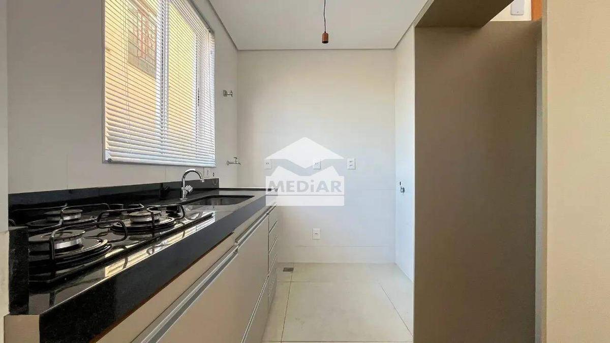 Apartamento, Sagrada Família, 1 Quarto, 1 Vaga