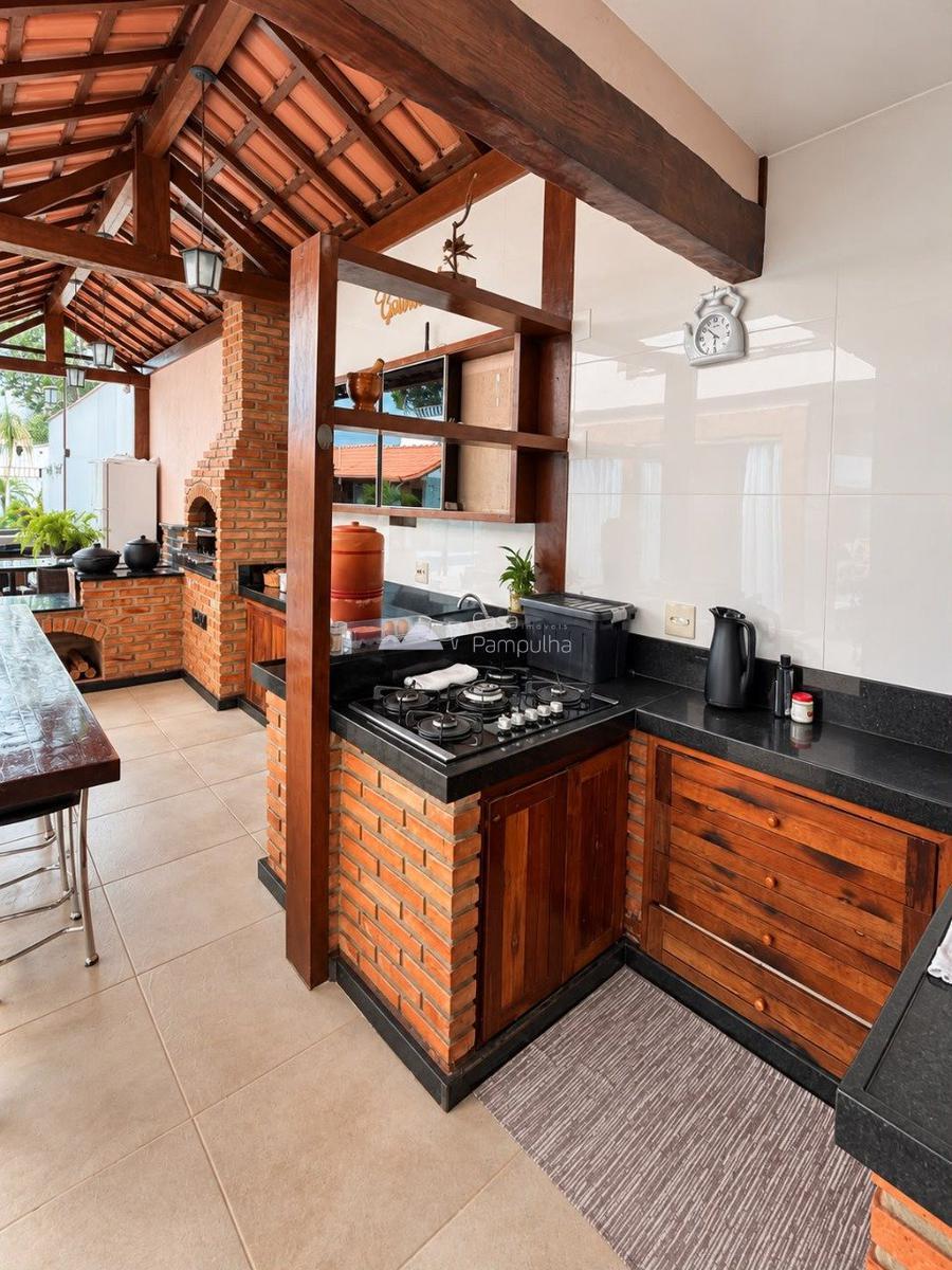 Casa, Planalto, 4 Quartos, 3 Vagas, 3 Suítes