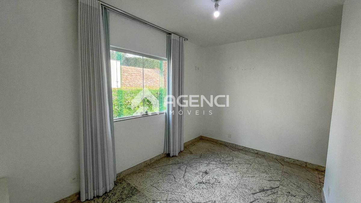 Casa, Bandeirantes (pampulha), 3 Quartos, 0 Vaga, 1 Suíte