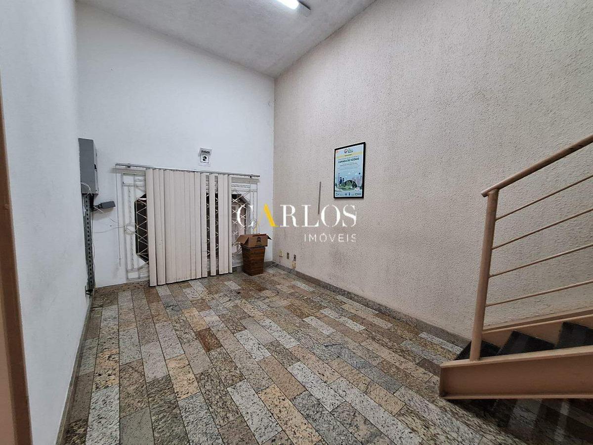 Prédio, Vila Paris