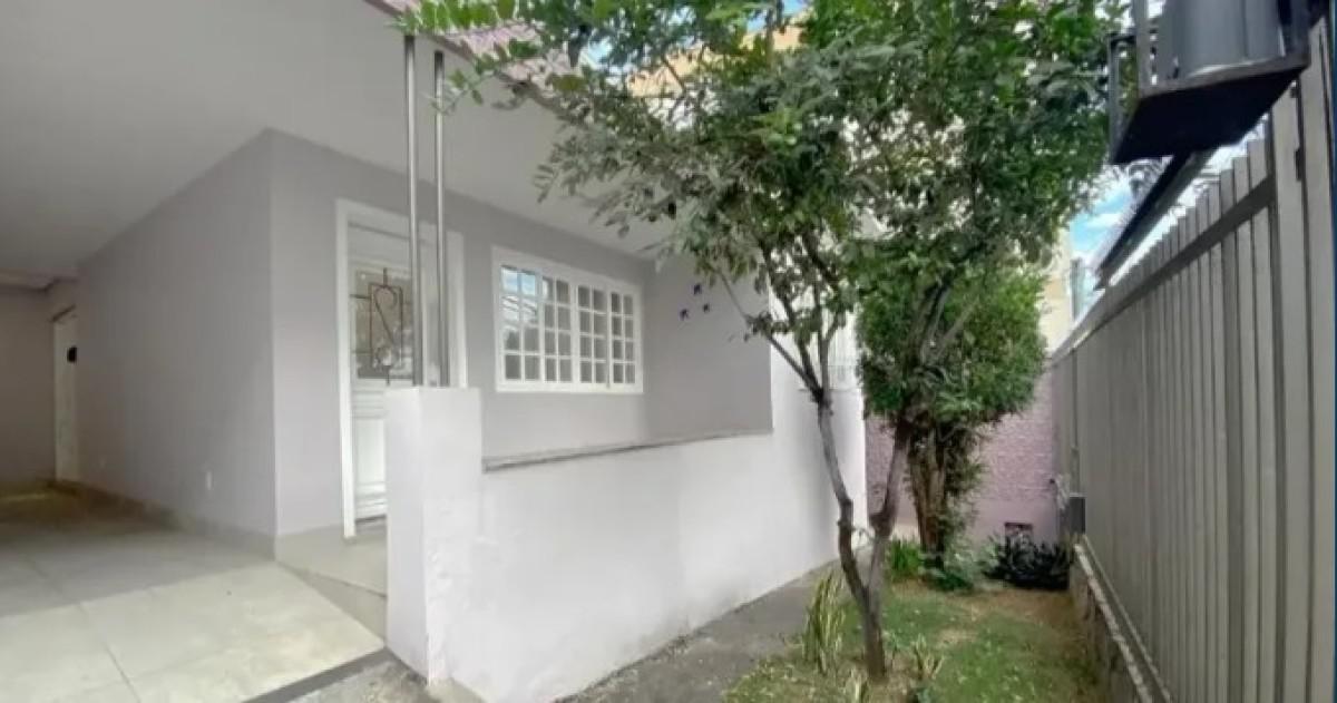 Casa, Sagrada Família, 4 Quartos, 2 Vagas, 2 Suítes