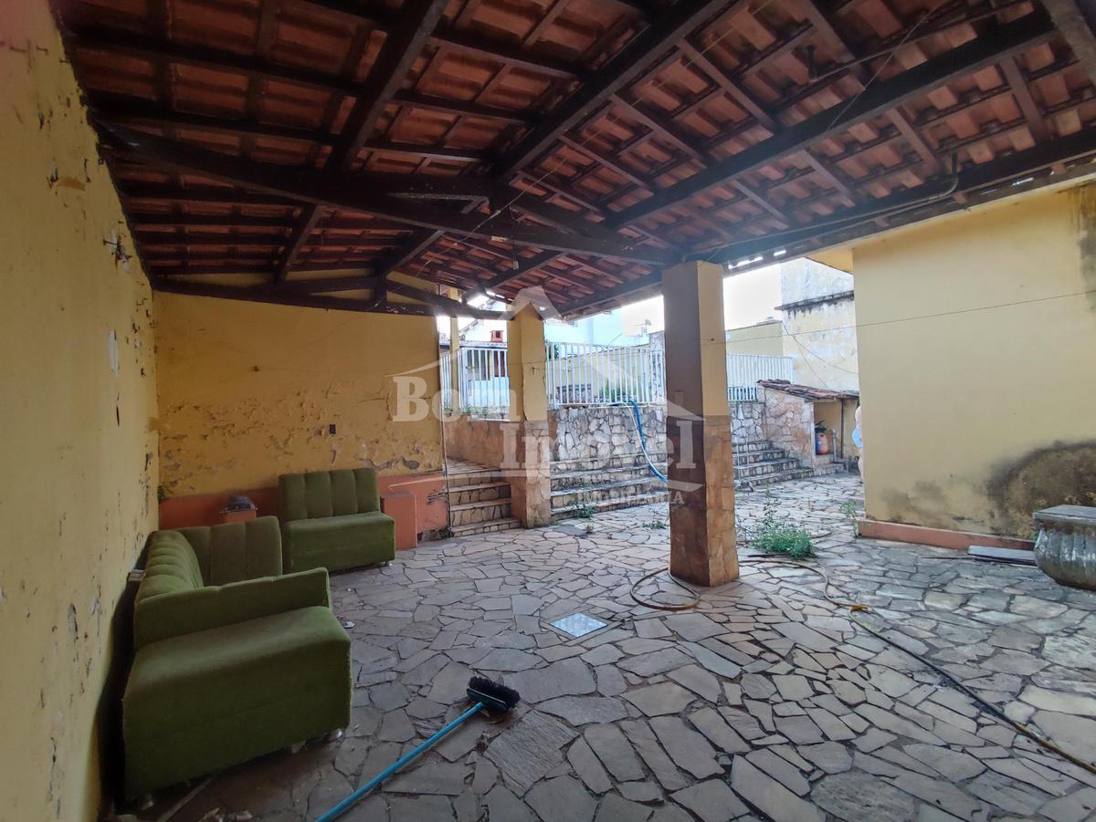 Casa, Centro, 4 Quartos, 1 Vaga, 1 Suíte