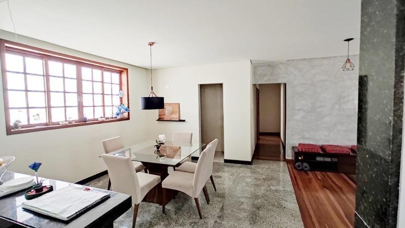 Casa, Braúnas, 3 Quartos, 8 Vagas, 2 Suítes