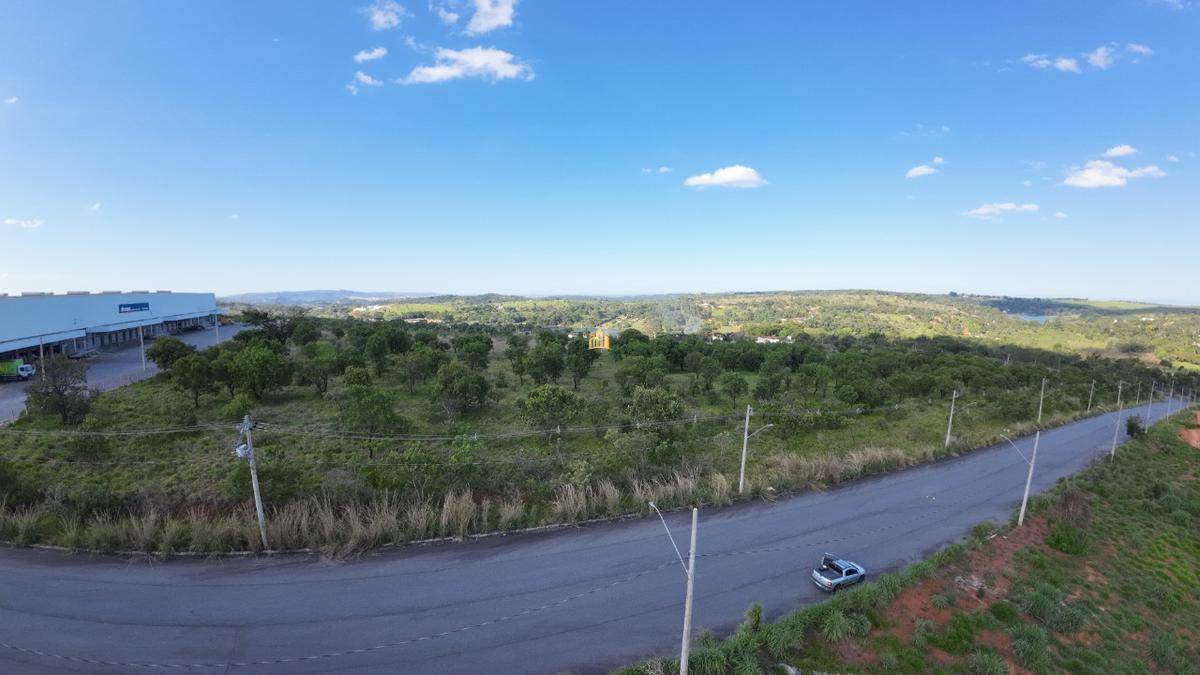 Galpão, Universitário, 0 Quarto, 0 Vaga