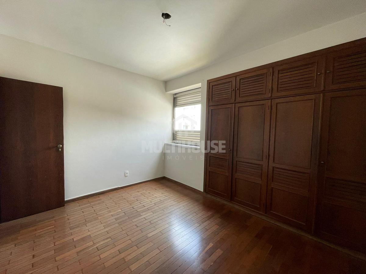 Apartamento, São José, 4 Quartos, 2 Vagas, 1 Suíte