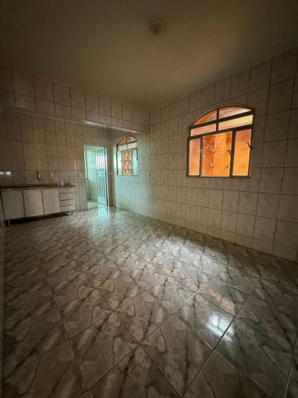 Casa, Petrópolis (barreiro), 4 Quartos, 3 Vagas, 2 Suítes