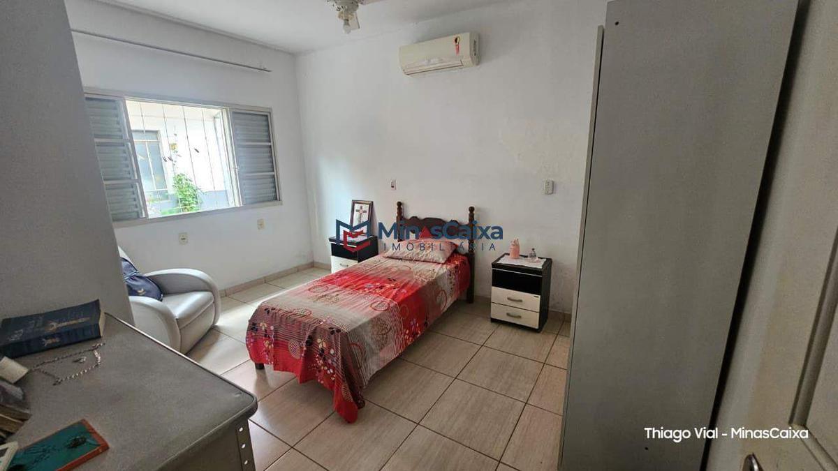 Casa, São José, 3 Quartos, 2 Vagas, 1 Suíte
