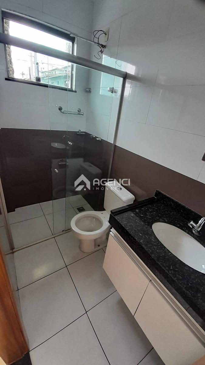 Casa, Paquetá, 2 Quartos, 0 Vaga, 2 Suítes