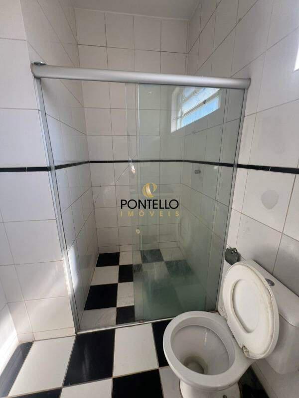 Casa, Centro, 6 Quartos, 0 Vaga