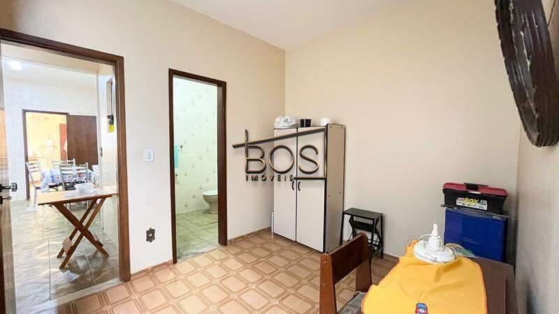 Casa, Luxemburgo, 5 Quartos, 4 Vagas, 2 Suítes