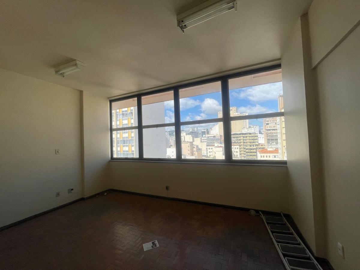 Sala, Centro, 0 Quarto, 0 Vaga