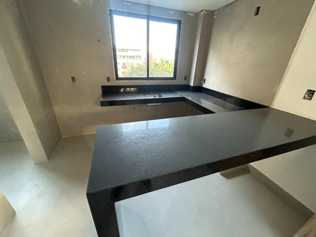 Apartamento, Luxemburgo, 3 Quartos, 2 Vagas, 2 Suítes