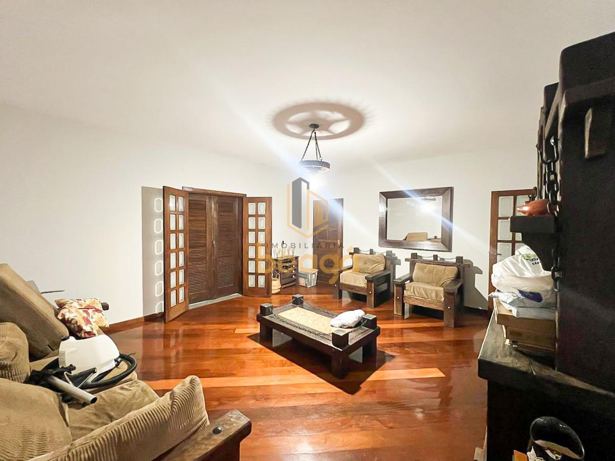 Casa, Nacional, 4 Quartos, 6 Vagas, 1 Suíte