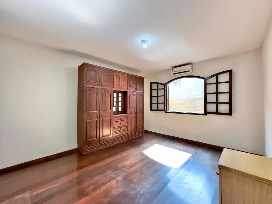 Casa, Santa Mônica, 4 Quartos, 3 Vagas, 1 Suíte