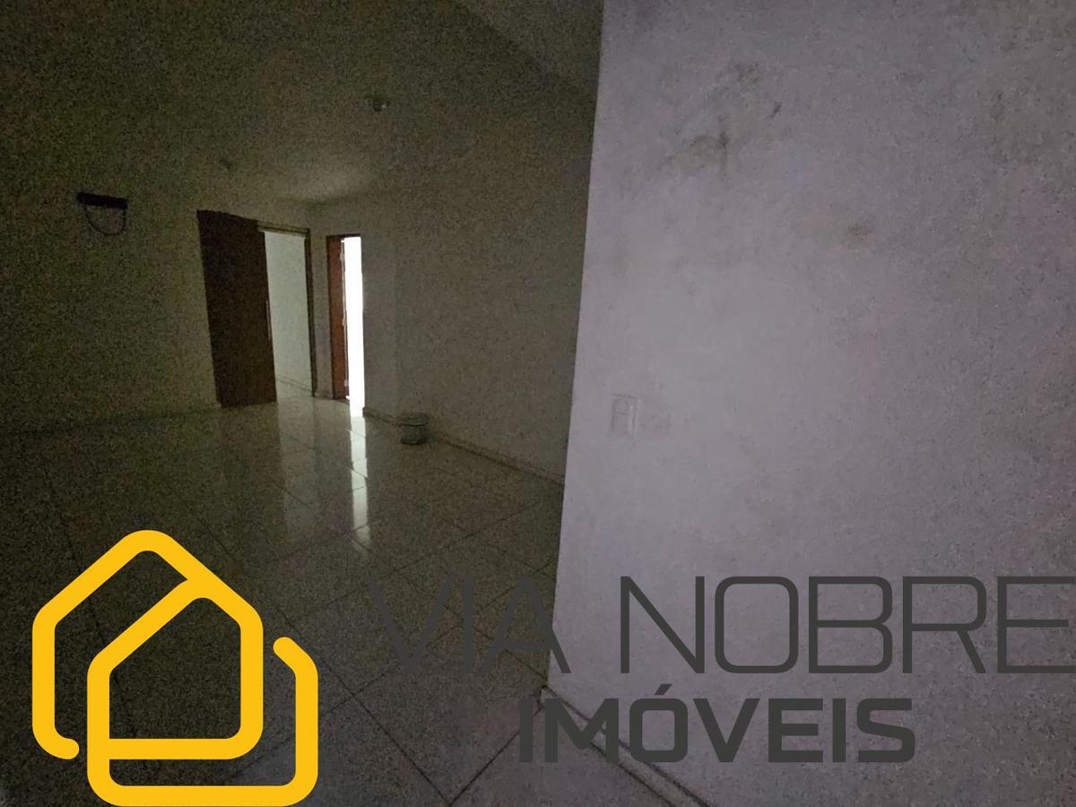 Sala, Barro Preto