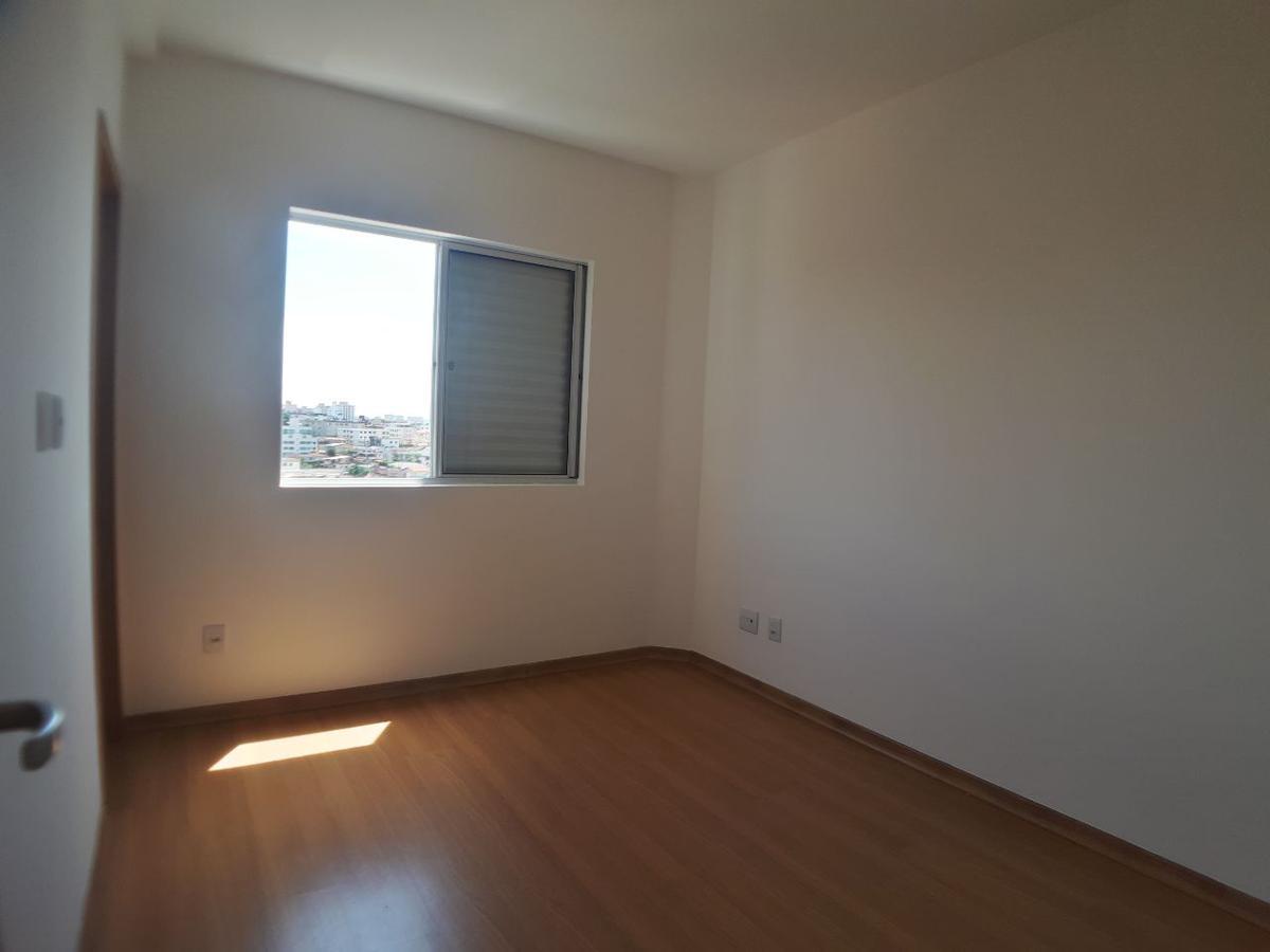 Apartamento, Floresta, 3 Quartos, 2 Vagas, 1 Suíte