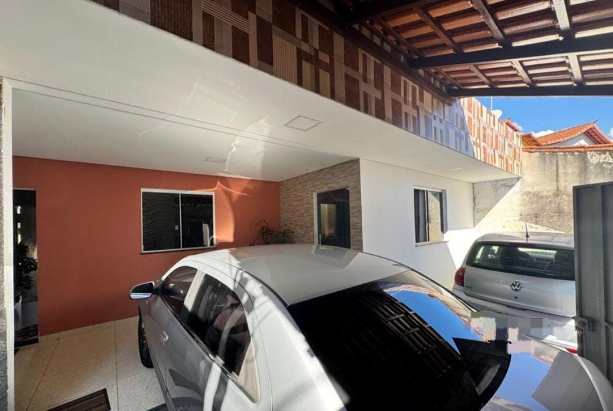 Casa, Tirol, 3 Quartos, 2 Vagas, 1 Suíte
