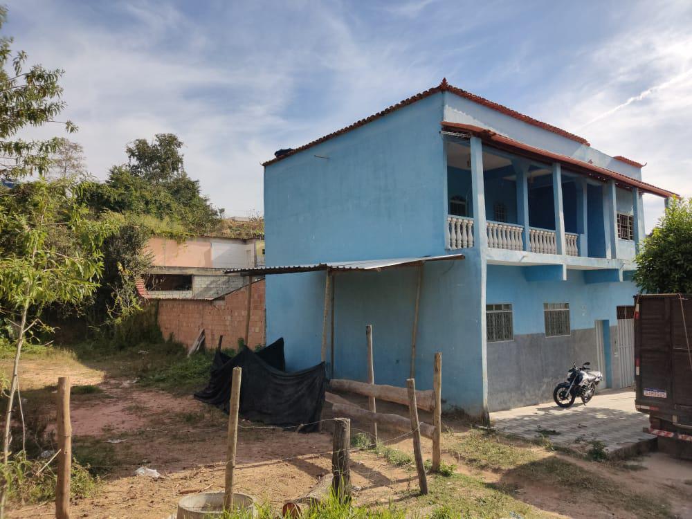 Casa, Novo Retiro, 3 Quartos, 3 Vagas, 0 Suíte