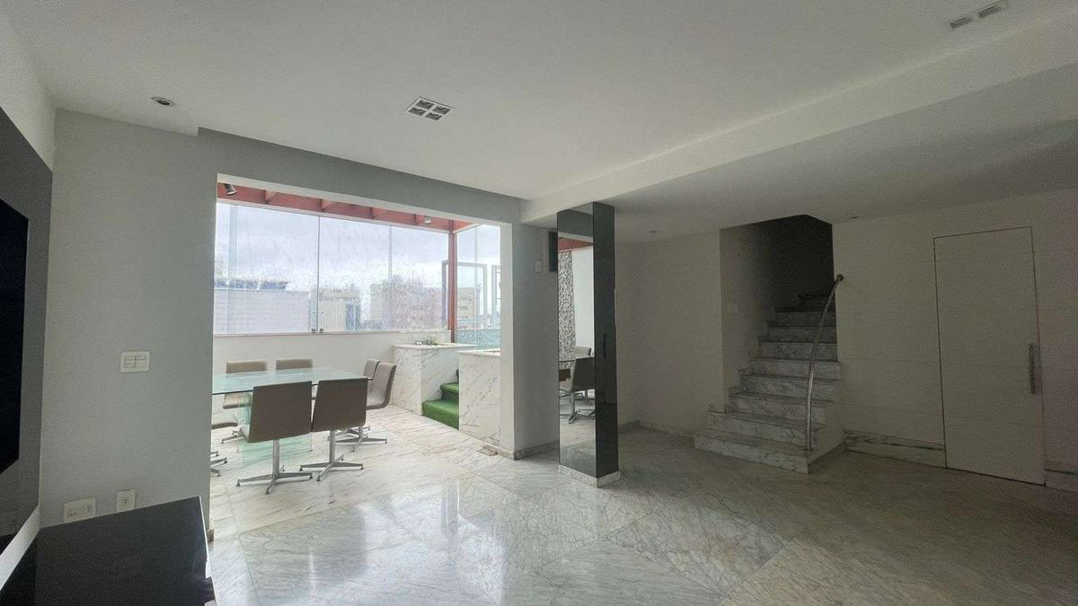 Cobertura, Funcionários, 3 Quartos, 2 Vagas, 1 Suíte