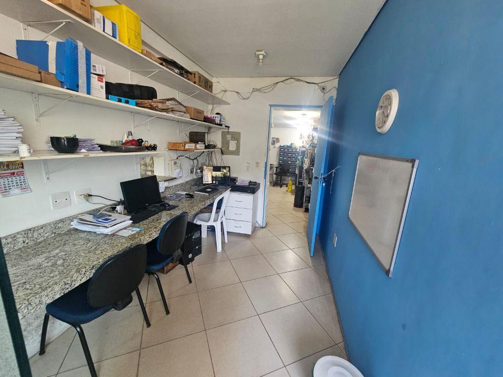 Andar, Água Férrea, 0 Quarto, 0 Vaga