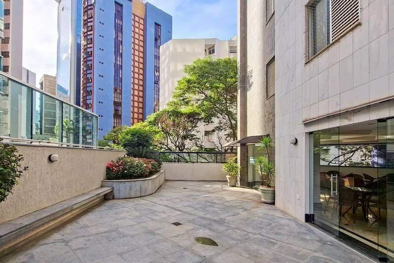 Apartamento, Funcionários, 4 Quartos, 2 Vagas, 1 Suíte