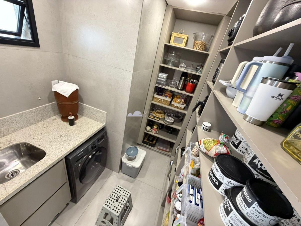 Casa, Trevo, 3 Quartos, 2 Vagas, 2 Suítes