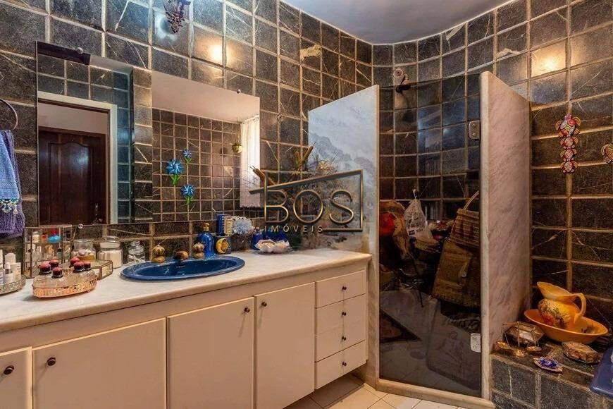 Casa, Mangabeiras, 5 Quartos, 0 Vaga, 1 Suíte