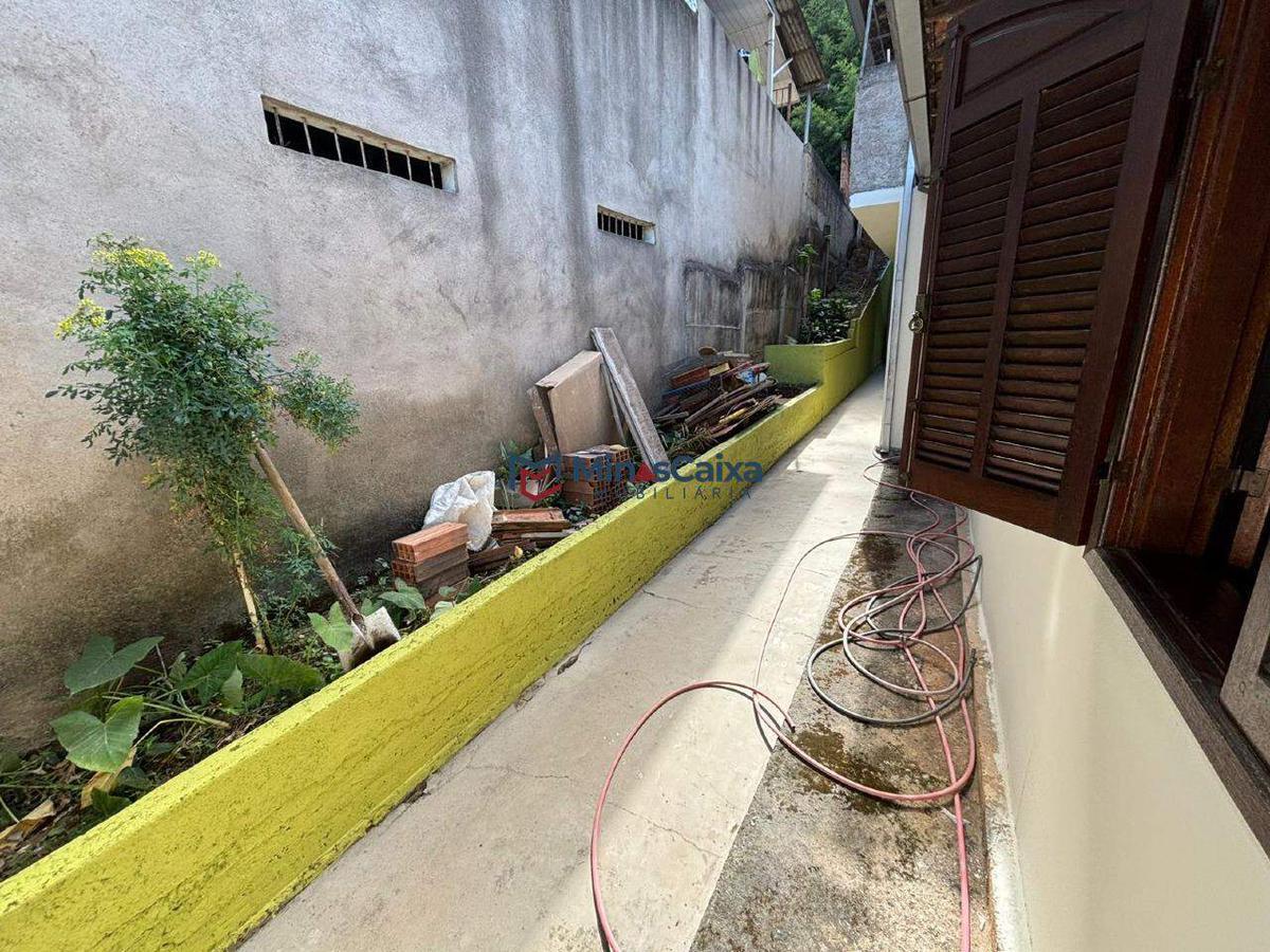 Casa, Bromélias, 4 Quartos, 2 Vagas, 1 Suíte