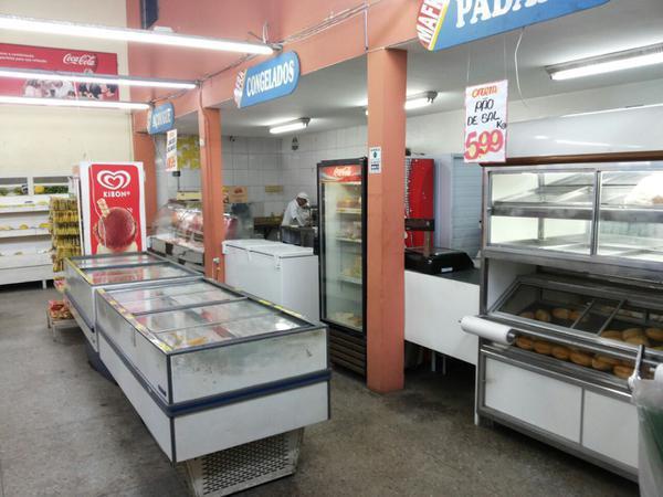 Venda de Dois Supermercados