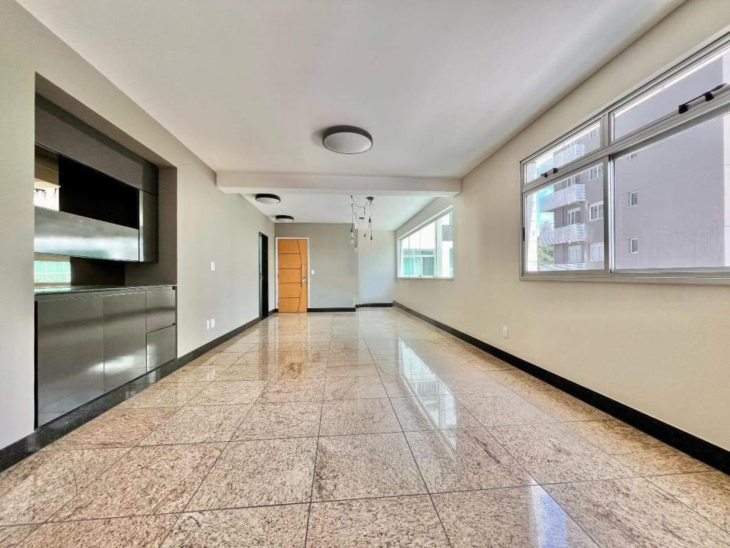 Apartamento, Funcionários, 4 Quartos, 2 Vagas, 2 Suítes