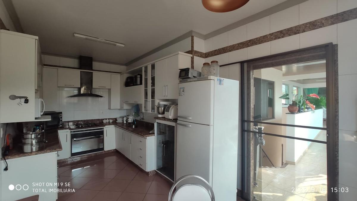 Casa, Giovanini, 6 Quartos, 4 Vagas, 2 Suítes