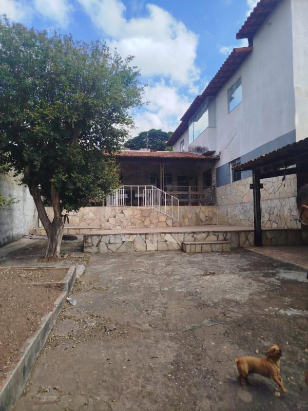 Casa, Bandeirantes, 4 Quartos, 10 Vagas, 2 Suítes