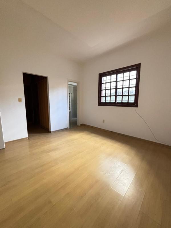 Casa, Itapoã, 5 Quartos, 5 Vagas, 3 Suítes