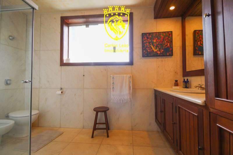 Casa, Serra, 4 Quartos, 5 Vagas, 1 Suíte