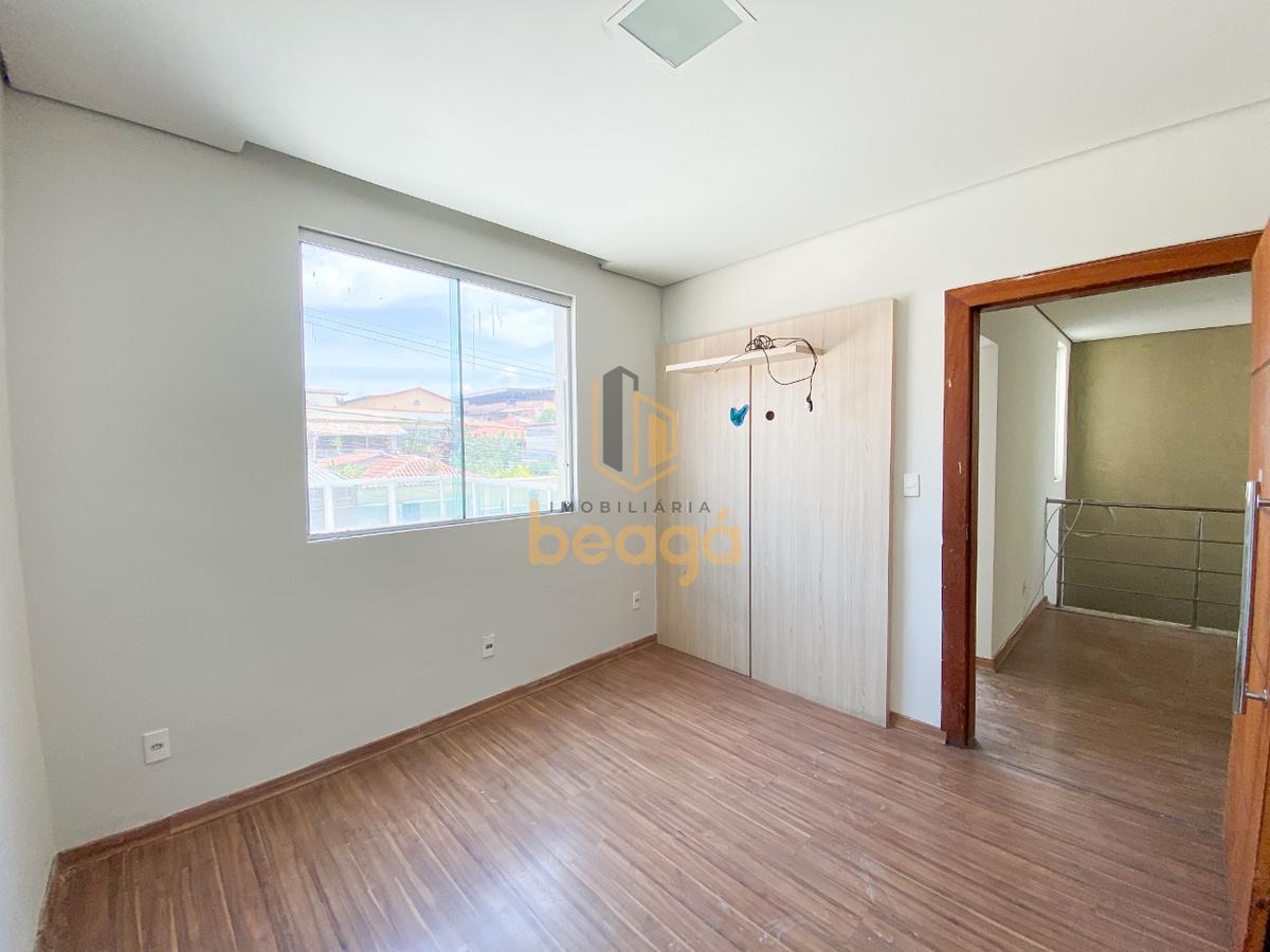 Casa, Parque Turistas, 4 Quartos, 2 Vagas, 2 Suítes