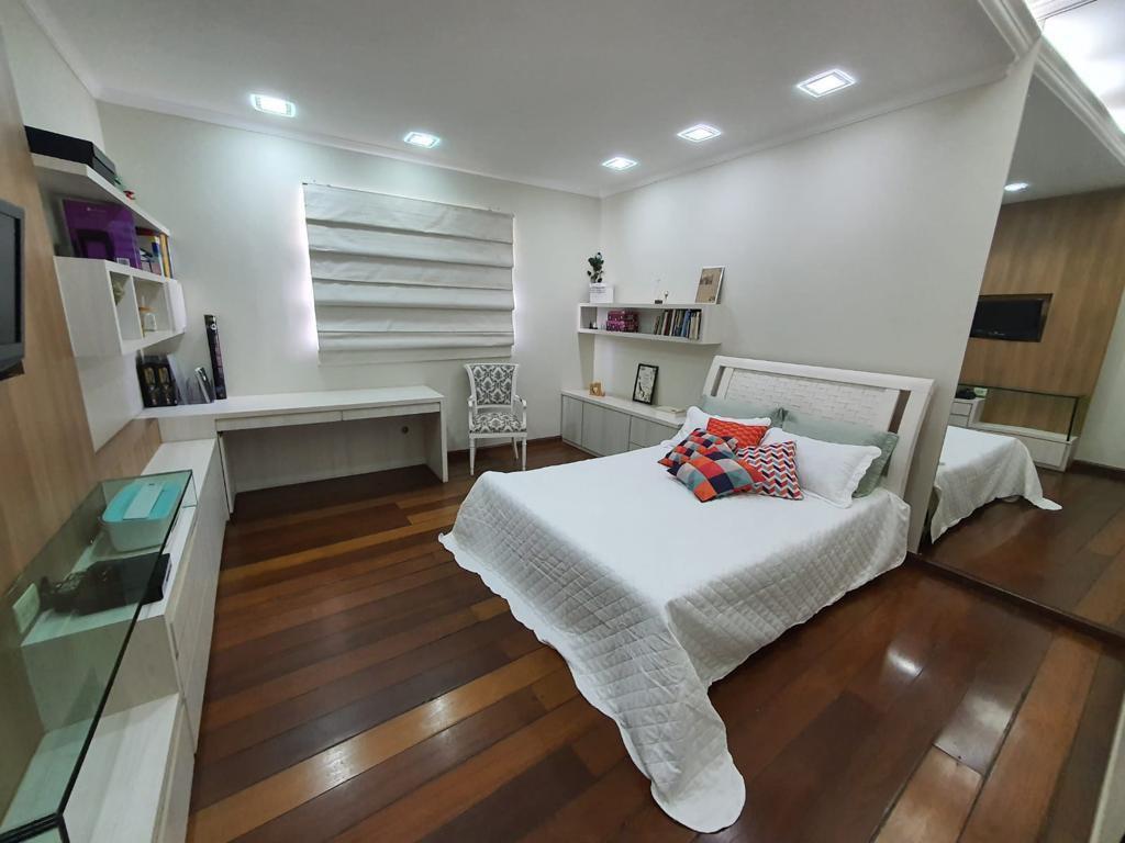 Casa, Sagrada Família, 4 Quartos, 6 Vagas, 1 Suíte