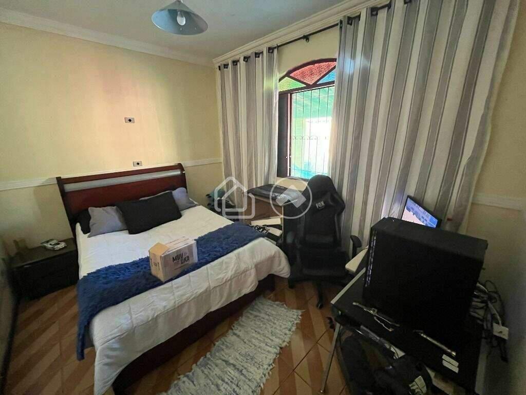 Casa, Novo das Indústrias (barreiro), 3 Quartos, 4 Vagas, 1 Suíte