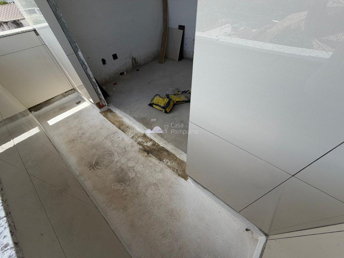 Apartamento, Santa Mônica, 2 Quartos, 1 Vaga