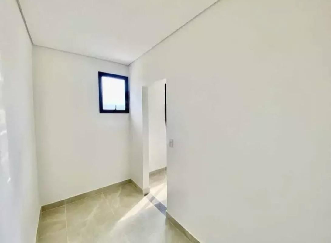 Casa, Trevo, 3 Quartos, 2 Vagas, 1 Suíte